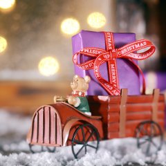 Christmas-Themed Roadside Attractions Worth Stopping For