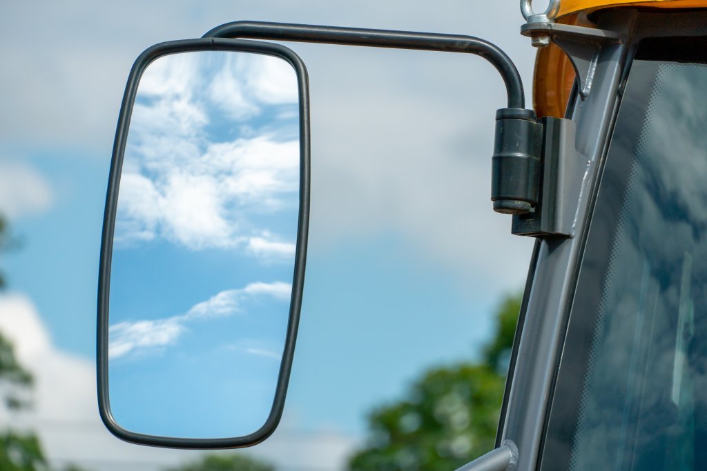 truck side view mirror
